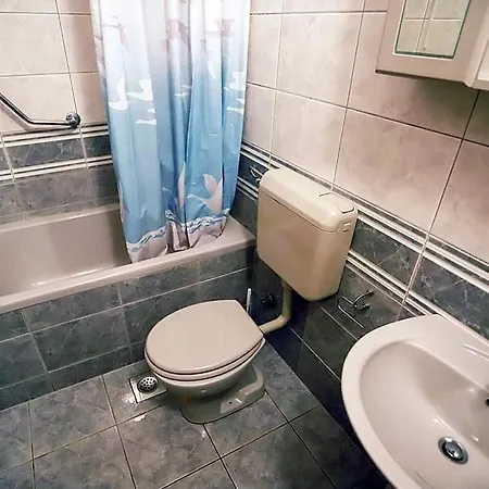 Appartement With Parking Space Baska Voda, Makarska - 10406 *